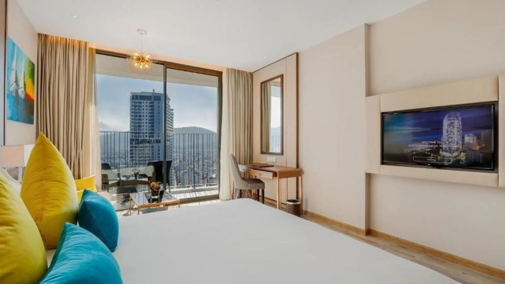 Lyn Panorama Beachfront Studio Nha Trang Vietnam