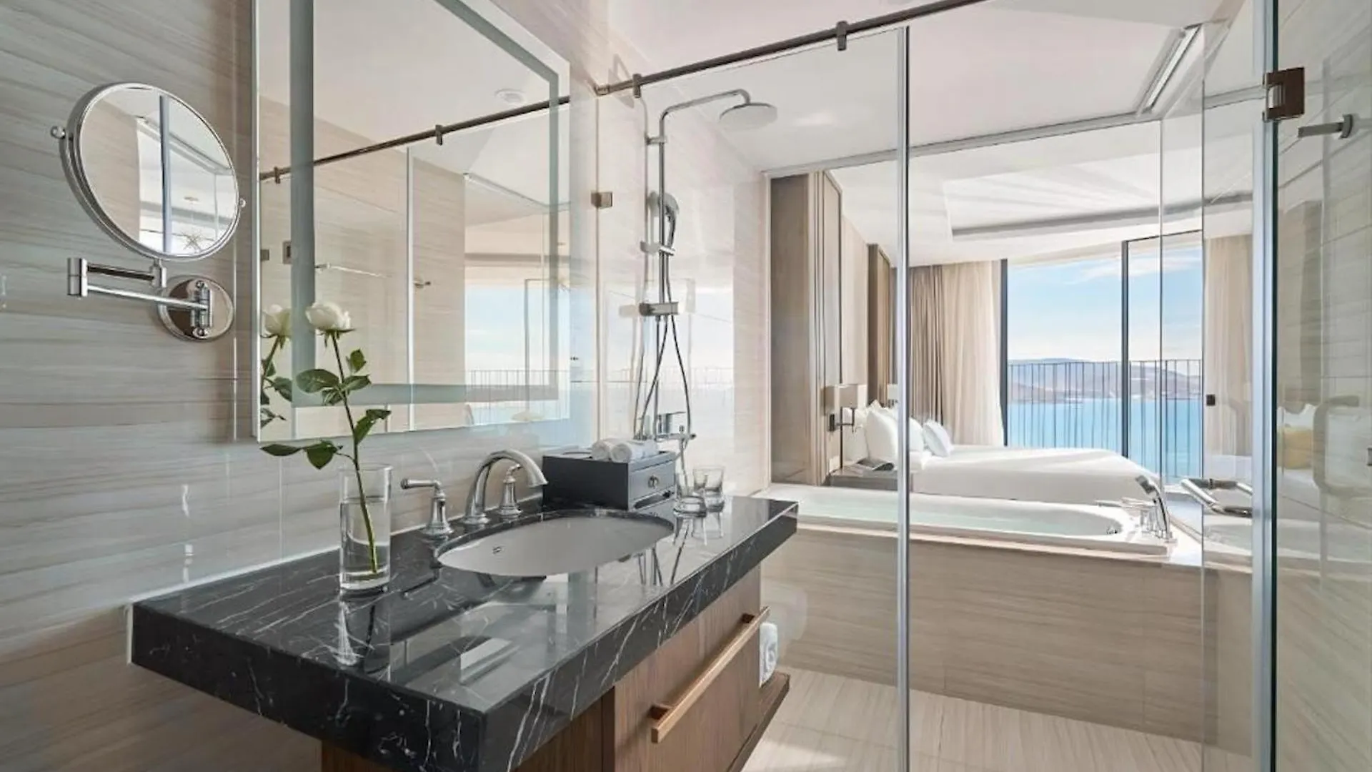 Aparthotel Lyn Panorama Beachfront Studio Nha Trang Vietnam