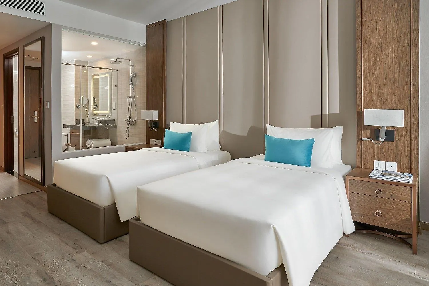 Aparthotel Lyn Panorama Beachfront Studio Nha Trang